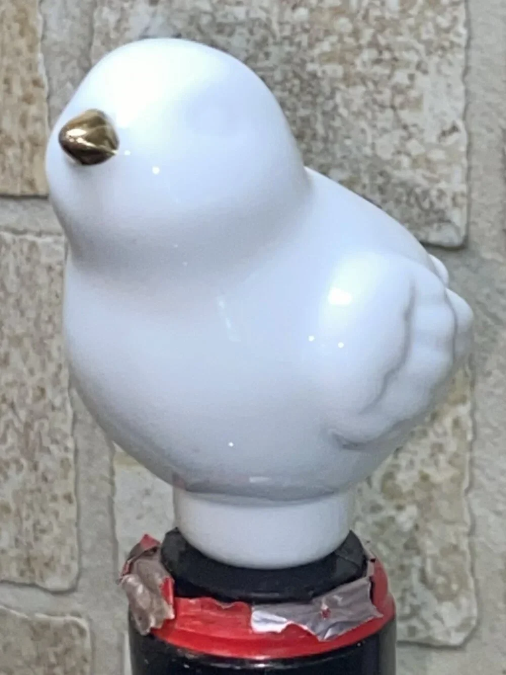 Adorable White Glazed Porcelain CHICK Wine Bottle Stopper by Threshold